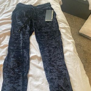 Lululemon ready to crush jogger